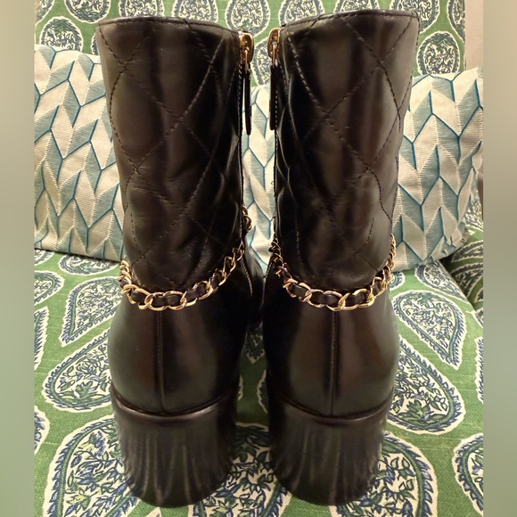 CHANEL Black Quilted Leather Boots with Gold Chain - Picture 3 of 9